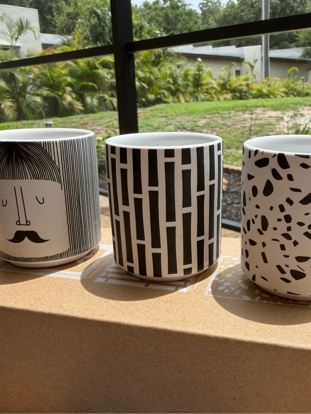 OYOY Egg People set of three Ceramic Egg Holder - Black & White